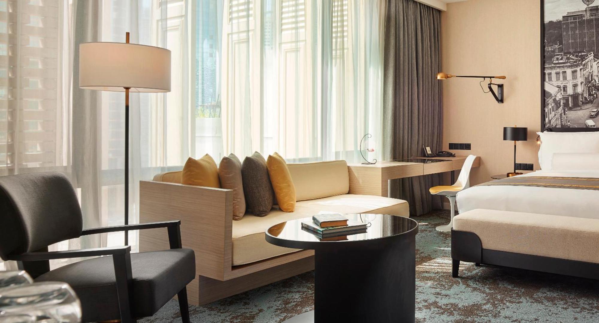 Hotel Stripes Kuala Lumpur, Autograph Collection ภายนอก รูปภาพ Deluxe Suite
