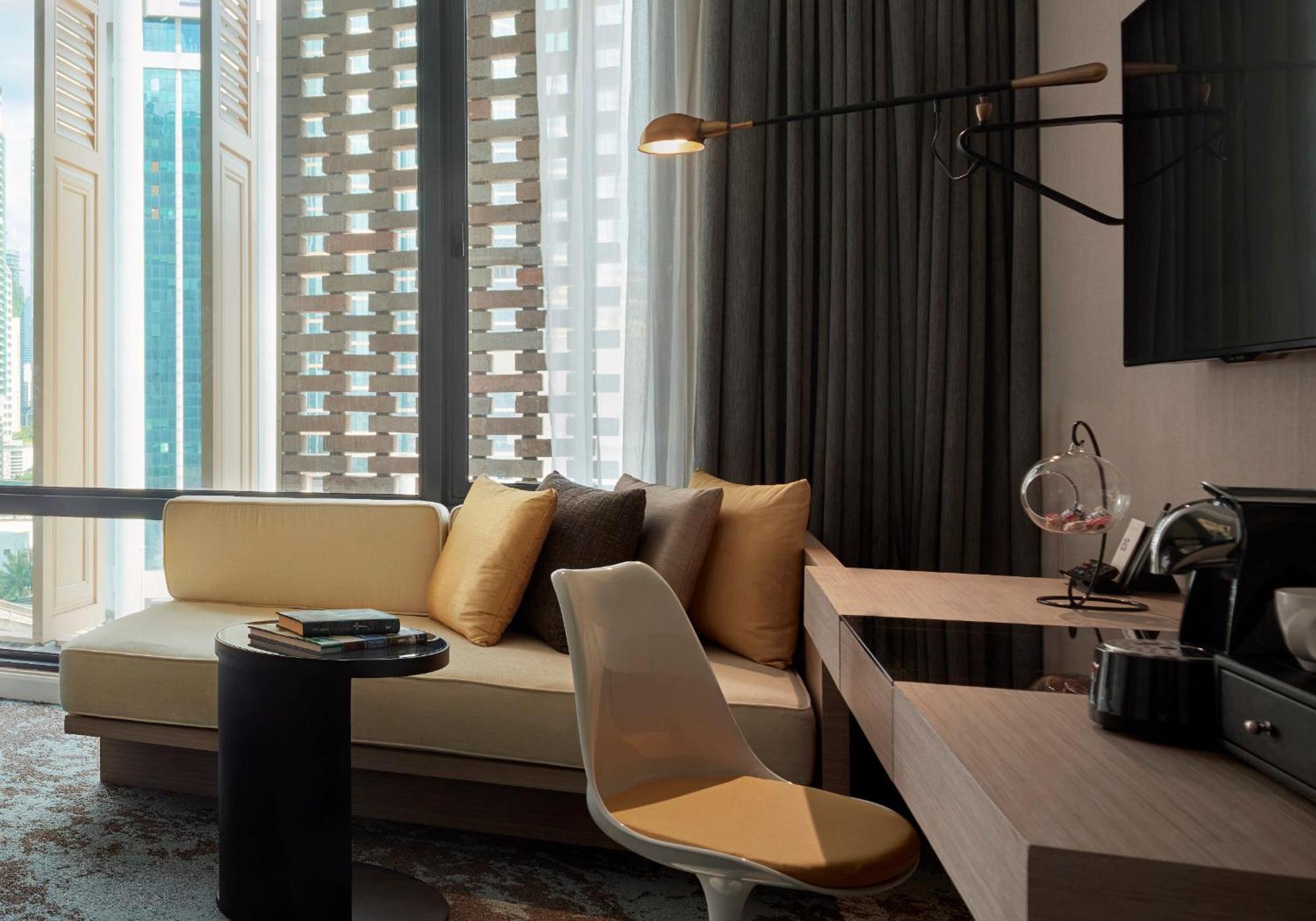 Hotel Stripes Kuala Lumpur, Autograph Collection ภายนอก รูปภาพ A room at the hotel