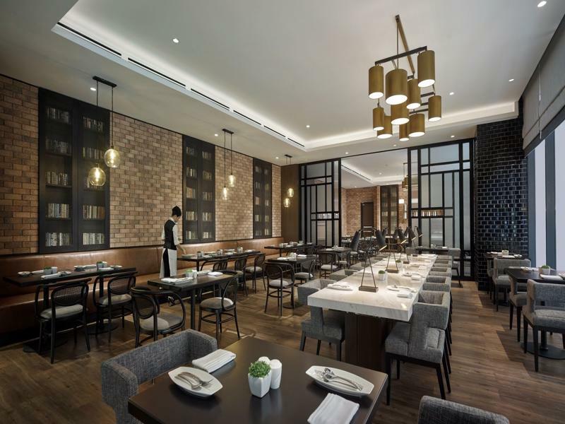 Hotel Stripes Kuala Lumpur, Autograph Collection ภายนอก รูปภาพ The interior of the restaurant