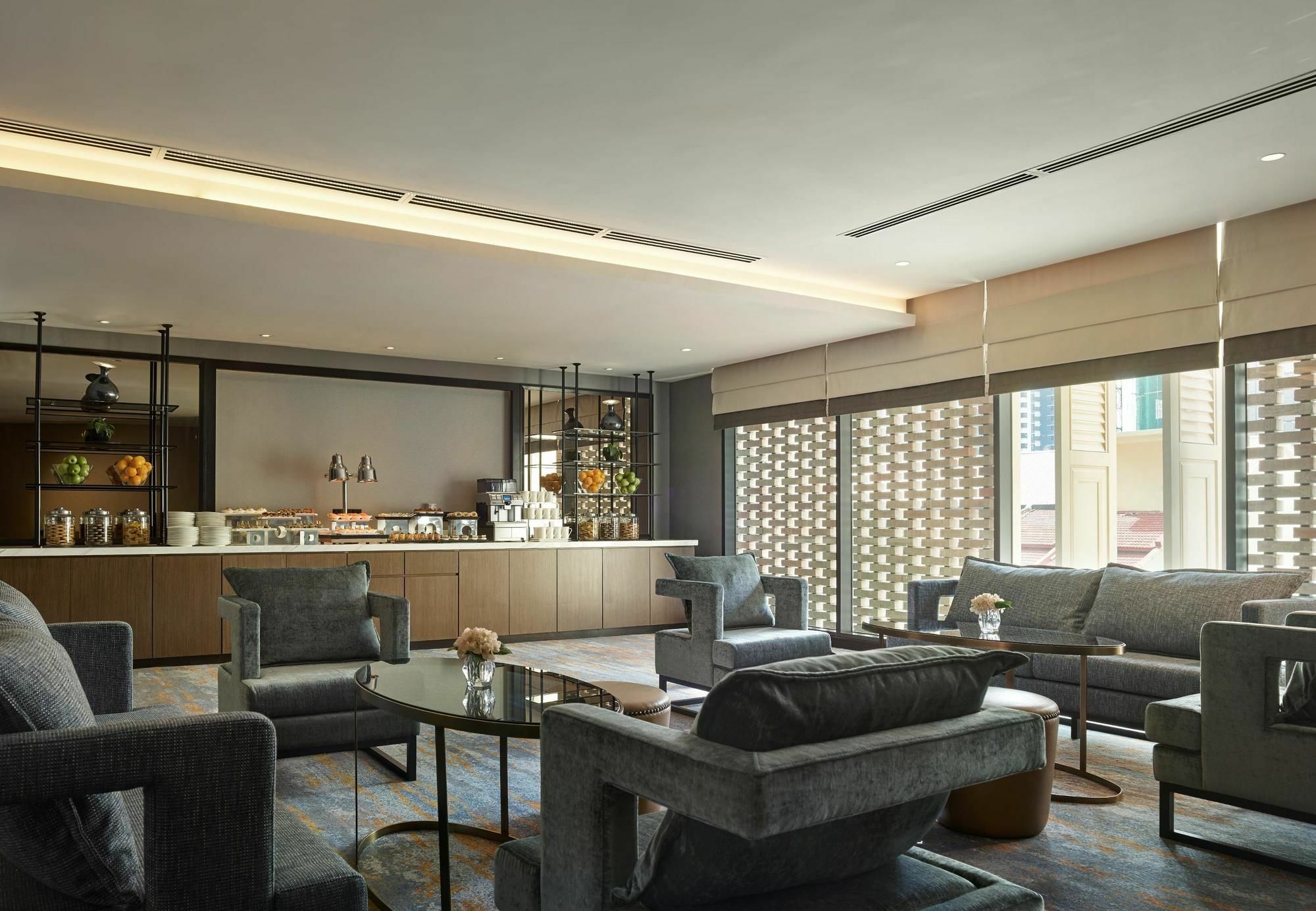 Hotel Stripes Kuala Lumpur, Autograph Collection ภายนอก รูปภาพ The Club lounge at London Heathrow Airport